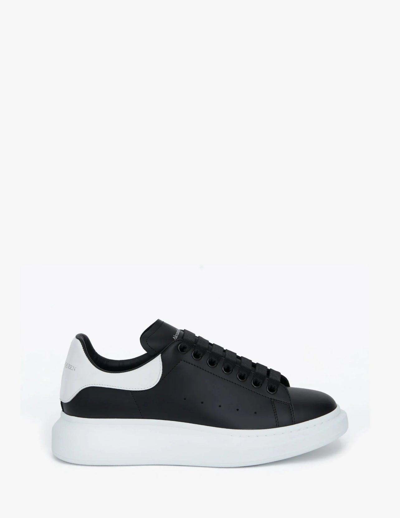 Alexander McQueen Men's Oversized Sneaker in Black/White